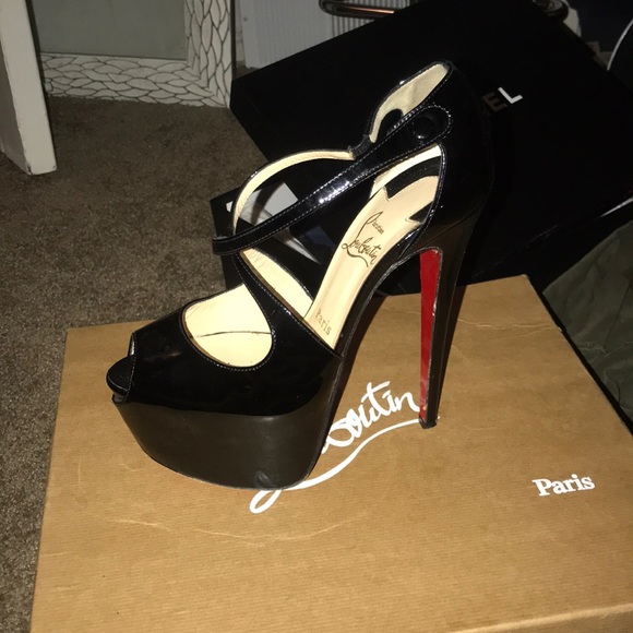 Christian Louboutin size 38. - Picture 2 of 4